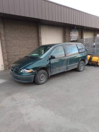 98 Dodge Caravan 1