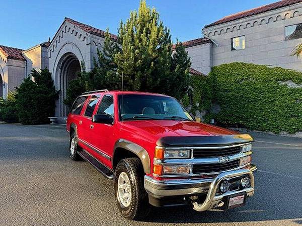 1999 Chevrolet Suburban K1500 LS 4WD - $6800.0063617398655361123