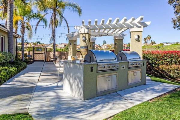 $3,949 / 3br - 1279ft2 - 3 Bed, Refrigerator, Easy Access to Miramar College (11600 Compass Point Dr N, San Diego, CA)63998603977347121