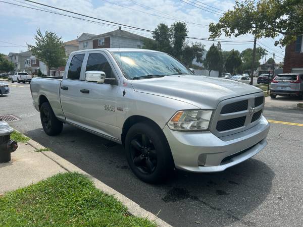 2017 Dodge ram 1500 hemi 5.7 - $8,300 (Elizabeth)63470890377475121