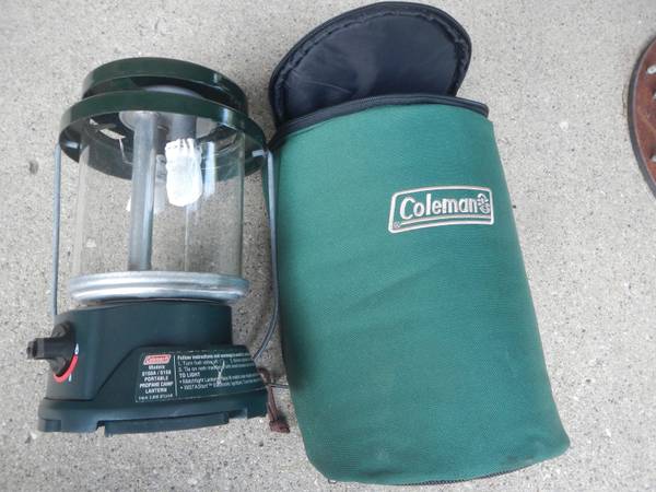 Coleman camp lantern 1