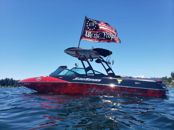 Supreme S226 Surf boat - $67,00063471322136321123