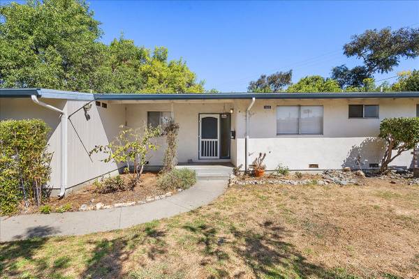 $3,500 / 4br - 2820 Barbers Point Rd. - 4 bedroom | 2 bathroom | Single family home (alameda)63880013135233121