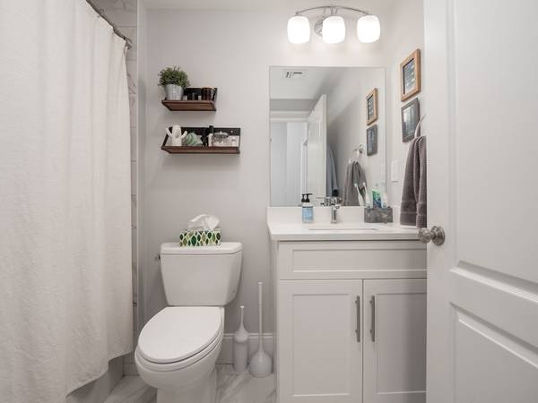 $1,800 / 1br - 750ft2 - Full size W&D in-unit63856229127299124