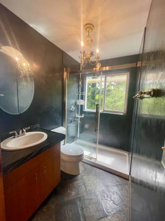 $3,550 / 2br - INCLUYE servicios ~ Hermosa casa personalizada en el campo... por camino de tierra (HAIKU, Maui ~ cerca de Twin Falls)63686745739139121