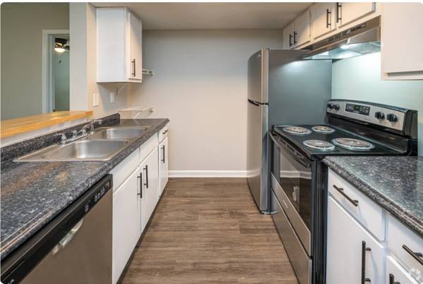 $1194.00 / 3br - 950ft2 - 3 Bedroom w/ Washer & Dryer Hookup63902941308035122