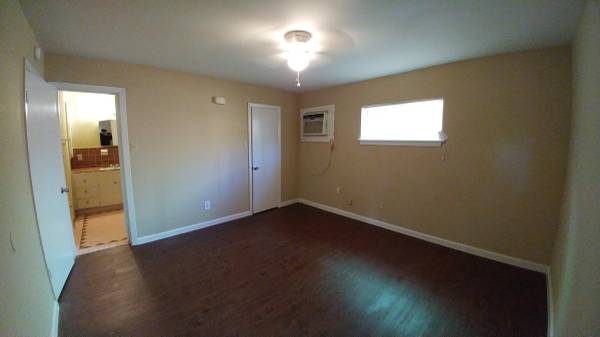 $885 / 1br - Inside 610 loop: 1 br in quiet complex (Houston)63924042519299124