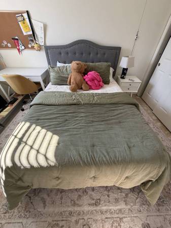 Clean, gently used memory foam Queen mattress 1