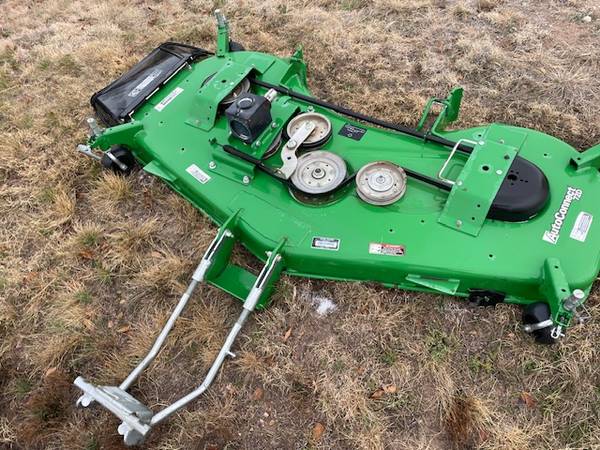 John Deere Auto Connect 72D Mower Deck - Drive Over- Like New! 1