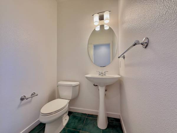 $5,700 / 3br - 1804ft2 - Beautiful 3BD/3.5BA Rowhome in Bankers Hill! (Bankers Hill)63701723282433123