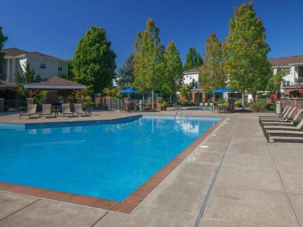 $2,344 / 3br - 1141ft2 - 24 hour maintenance concierge, 24 hour state-of-the-art fitness center (8900 SW Sweek Drive)63777362992001121