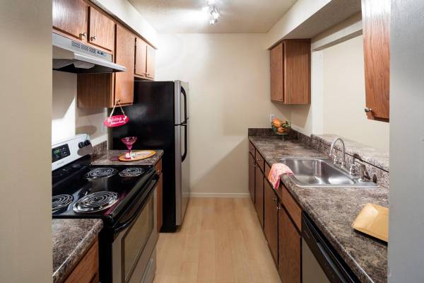 $1,200 / 2br - 1023ft2 - Enjoy the Wooded Views from your Private Deck or Patio (Union Schools)63806118714113120