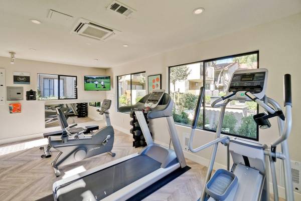 $4,023 / 2br - 1032ft2 - Window Coverings, Private Balcony or Patio, Serenity Garden (san jose west)63824665587075121