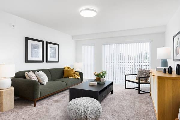 $1,725 / 1br - 751ft2 - Controlled Access, Media Center, Bike Storage (20057 Ballinger Way NE, Shoreline, WA)63811610459267123