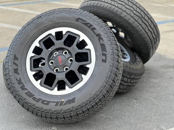Llantas de 18" para Toyota 4Runner TRD Off-road, llantas OEM premium, neumáticos Falken - $90063440070680321124