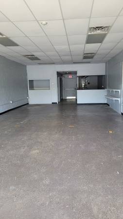 WINTER SPECIAL MONTH(S) Free! 1,200 SF In Bellingham Plaza! 1