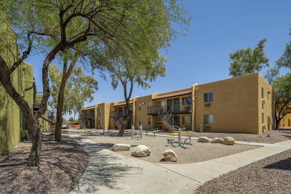 $929 / 668ft2 - Aplicacion GRATIS! 2 Recamaras SOLO $929!! (Park View Apartments)63674775546755120