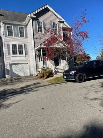 $3,000 / 2br - 2188ft2 - Pristine Townhome, Garage, Hardwd, FP, C/A, Granite, SS, Fin. LL, Pool (Nashua)63931655270915121