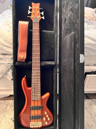 Schecter Bass 1