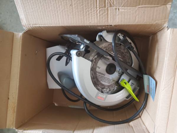 Brand New Craftsman Circular Saw - $30 (Farragut)63470661302915121