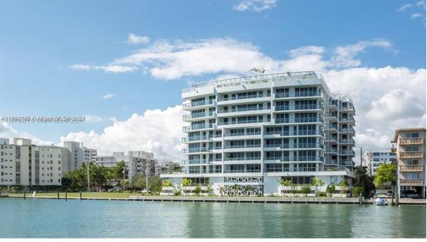 $4,650 / 1br - 1164ft2 - 👌 1/2 BAL HARBOUR:  Today Only  Breathtaking Direct Water View Of (Bal Harbour)64049276874369122