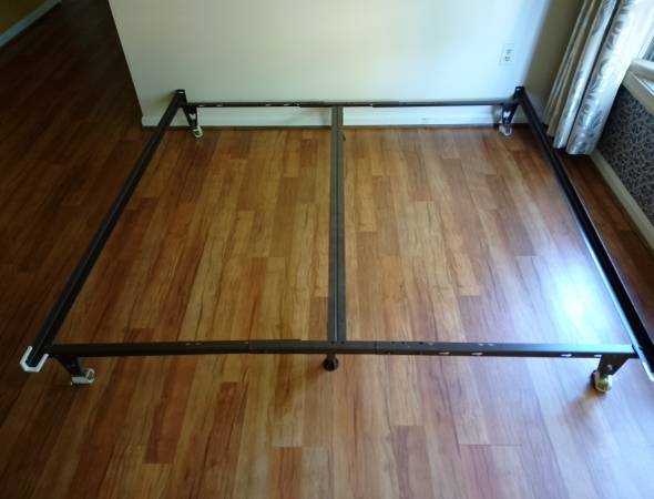 Universal bed frame adjustable from King down 1