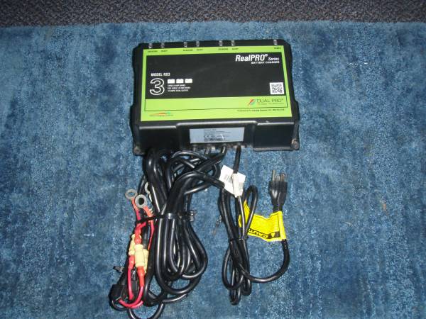 DUAL PRO 12V 3 BANK CHARGER 1
