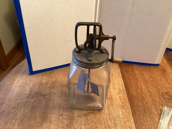 Vtg 4 Qt Butter Churn 1