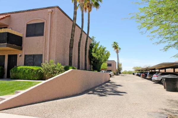 $1,350 / 2br - 933ft2 - Spacious Two-Story Layout, Assigned, Covered Parking, Cable Ready (Wickenburg)64024822661890124