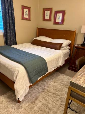$750 / 3br - 300ft2 - Room in Mid City Cottage-Queen w Shared Bath (Baton Rouge)63902943928450120