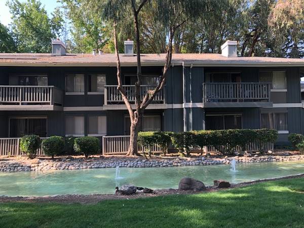 $2,895 / 2br - 1096ft2 - ¡Disponible en octubre de 2025! Amplio departamento de 2 habitaciones en planta baja. ¡Llame para obtener más información! (santa clara)63657929397379123