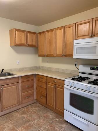 $1,550 / 1br - Riverfront lower triplex with views, walk to town and river (russian river)63880131185153122