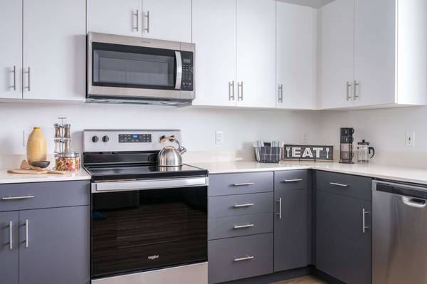$2,675 / 3br - 1969ft2 - ¡Haga su hogar con nosotros! Preciosa comunidad con un gran estilo! (Oregon City - Escuela Secundaria Oregon City)63842024886915123