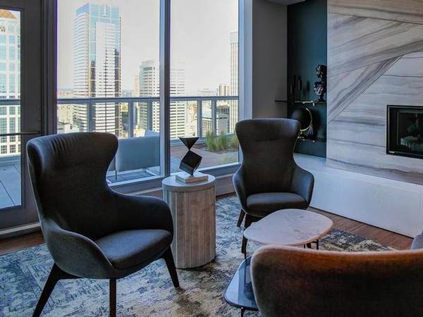 $3,925 / 1br - 965ft2 - A Must See, Generous private decks with Stunning Views (Underground, assigned spaces)63808058871811122