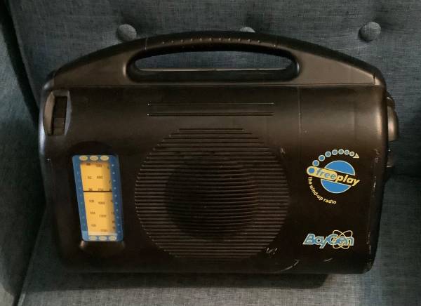 BayGen FreePlay Hand Crank Radio Off Grid Doomsday 1
