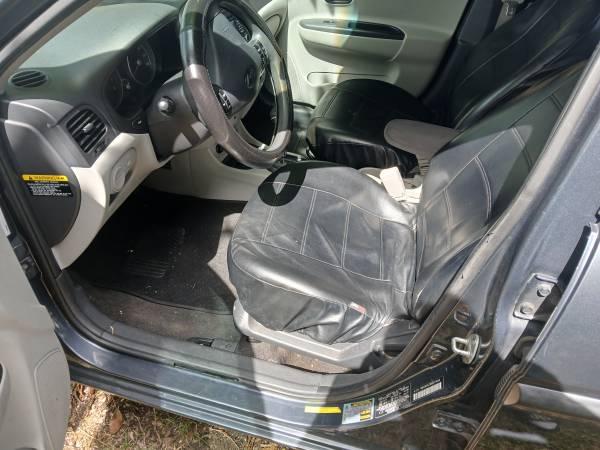 Hyundai Accent 2011 - $1,900 (Miami)63479325213697124