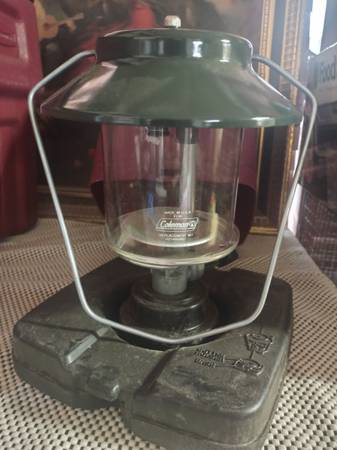 New Coleman propane lantern with case 1