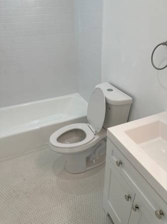 $2,000 / 2br - A hidden gem in Kensington! (Kensington)63896155016322123