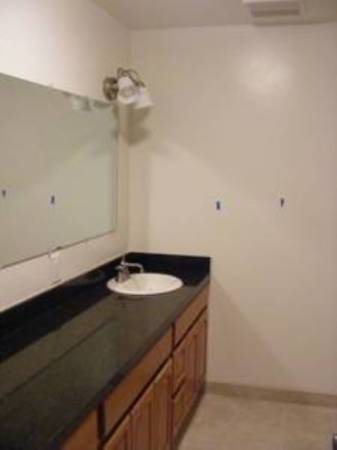 $3,200 / 2hab - 840ft2 - AMPLIO 2HAB/1BA ENCANTADOR, RENOVADO, CAMPBELL, HAMILTON Y SAN THOMAS (campbell)63667958693635122