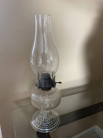 Antique oil lamp 1