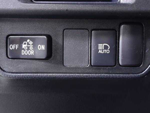 2018 Toyota Tacoma SR5 V6 - Photo 10