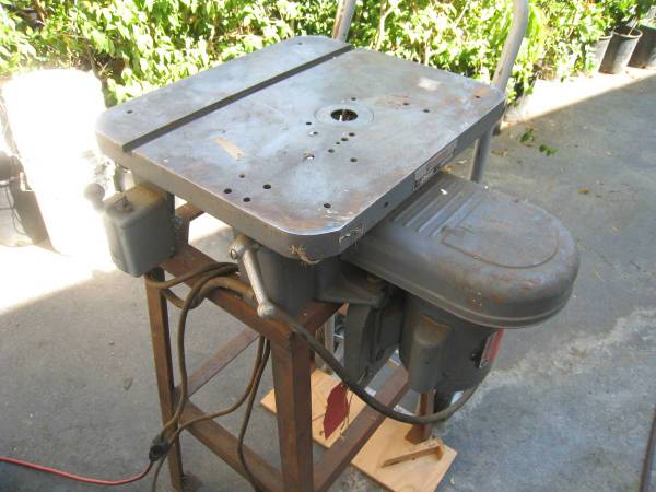 * DELTA 43-110 SHAPER  WITH A  STAND 1