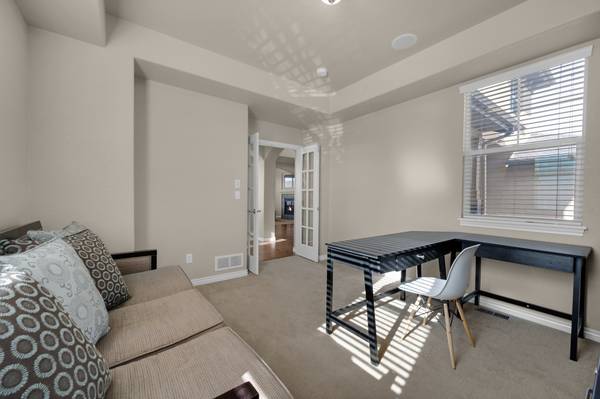 $965,000 / 5br - 4751ft2 - 5 BEDS/FIN WALK-OUT/4 FIREPLACES, FIREPIT IN BACK, PIKES PEAK VIEWS! (Colo Springs, Flying Horse Community)64213534249217124