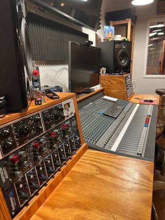 Professional Recording Studio (North Denver)64145643149187123
