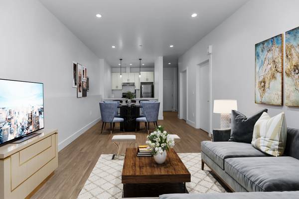 $4,595 / 2br - 905ft2 - 2 Bed /Private Patio /Walk to Mission & Valencia/Bart & More! (mission district)63851971343873121