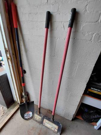 3 tools RAZOR-BACK AND BULLY shovel scraper 1