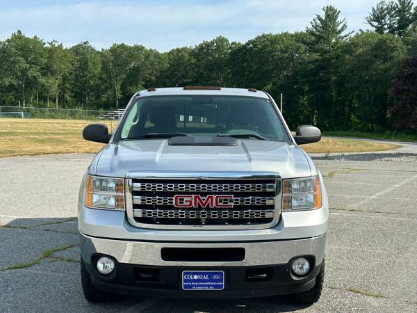2013 GMC Sierra 2500 4X4 6.0 V8 205 mil millas, precio fijo - $8.900 (Tyngsboro)63470621265793121