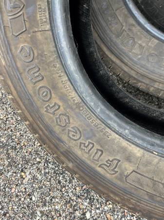 5 good tires 235/65R16 1