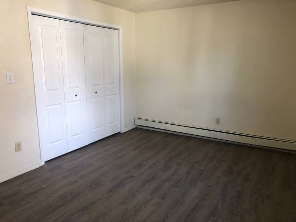 $1,675 / 2br - 1100ft2 - 2BR 1BA Pets on Apv Great South Anchorage location (South Anchorage)64014171068675124