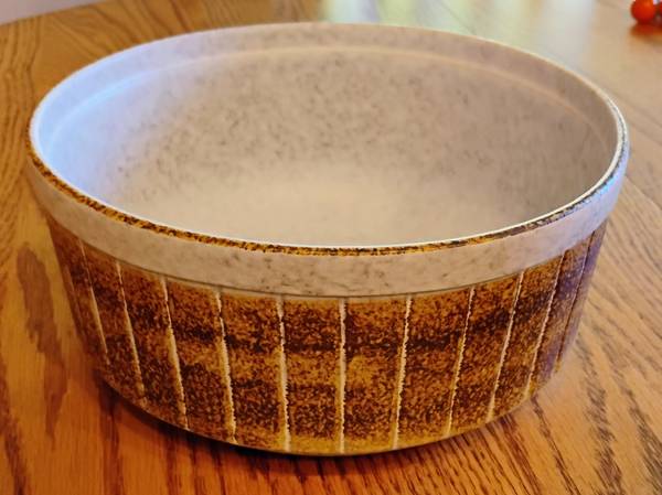 Pottery Craft 8 1/2 inch souffle dish. 1